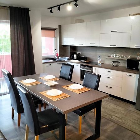 Lotus Area On Apartman Nagyvárad Kültér fotó