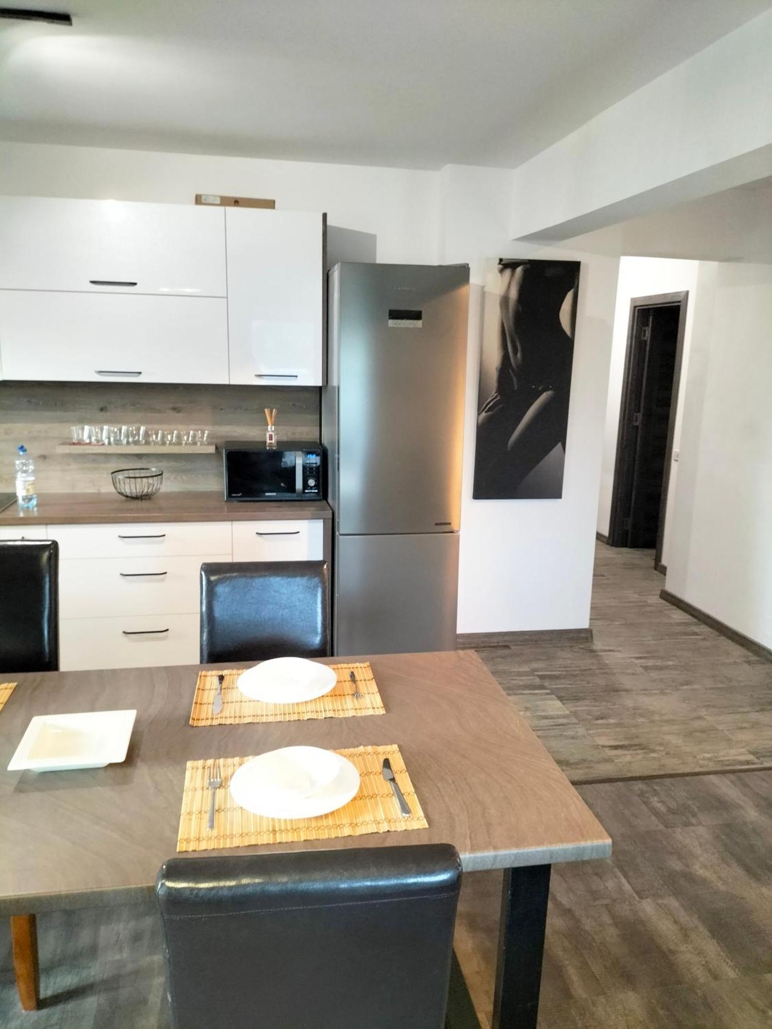 Lotus Area On Apartman Nagyvárad Kültér fotó