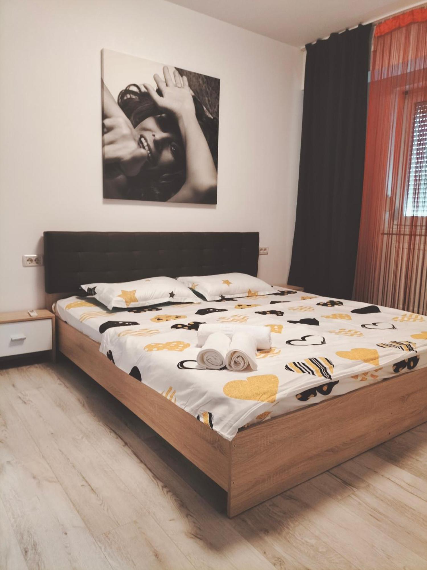 Lotus Area On Apartman Nagyvárad Kültér fotó