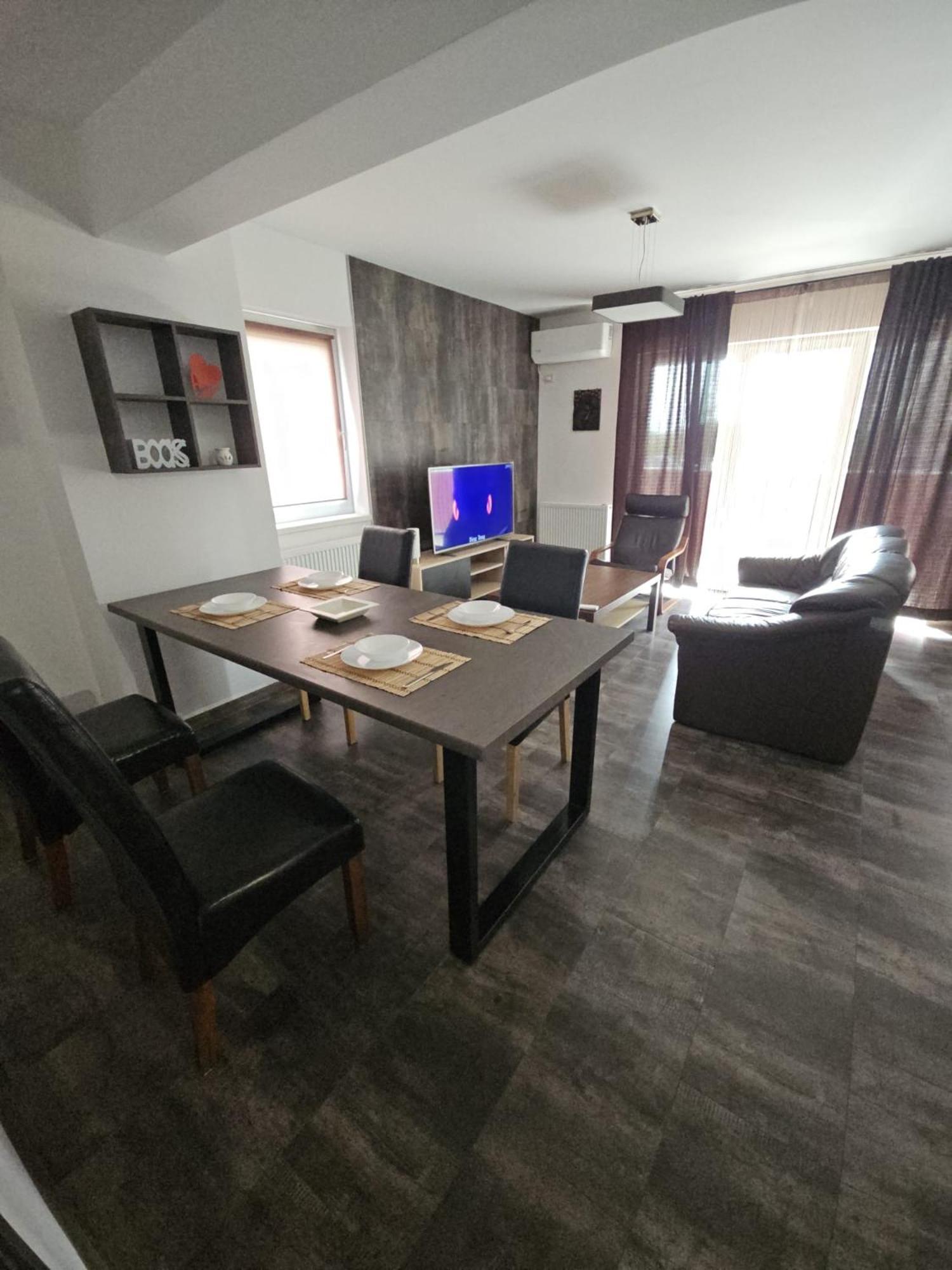 Lotus Area On Apartman Nagyvárad Kültér fotó